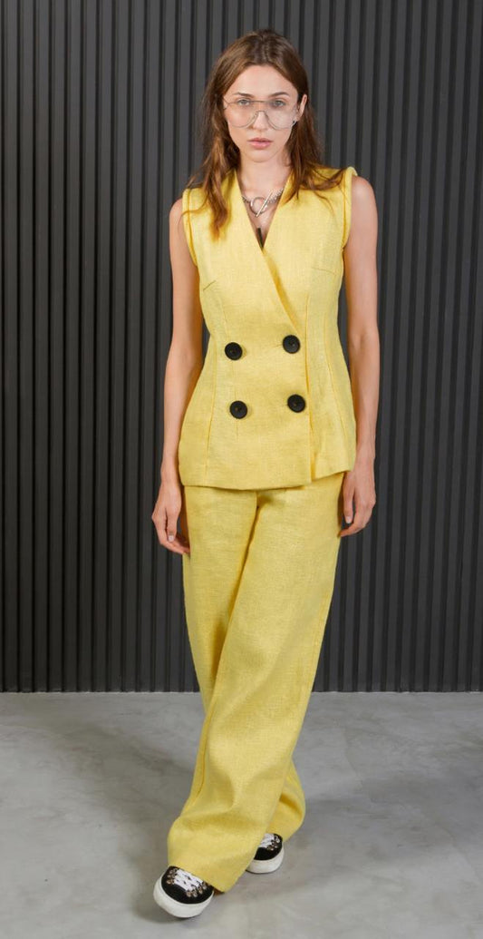 Yellow vest